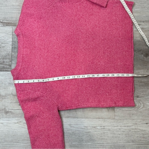 cupcakes & cashmere Pink Sweater with Red Heart women’s size XL - Picture 9 of 10